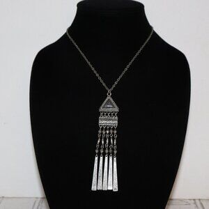 Silver Statement Drop Necklace – 16-18"